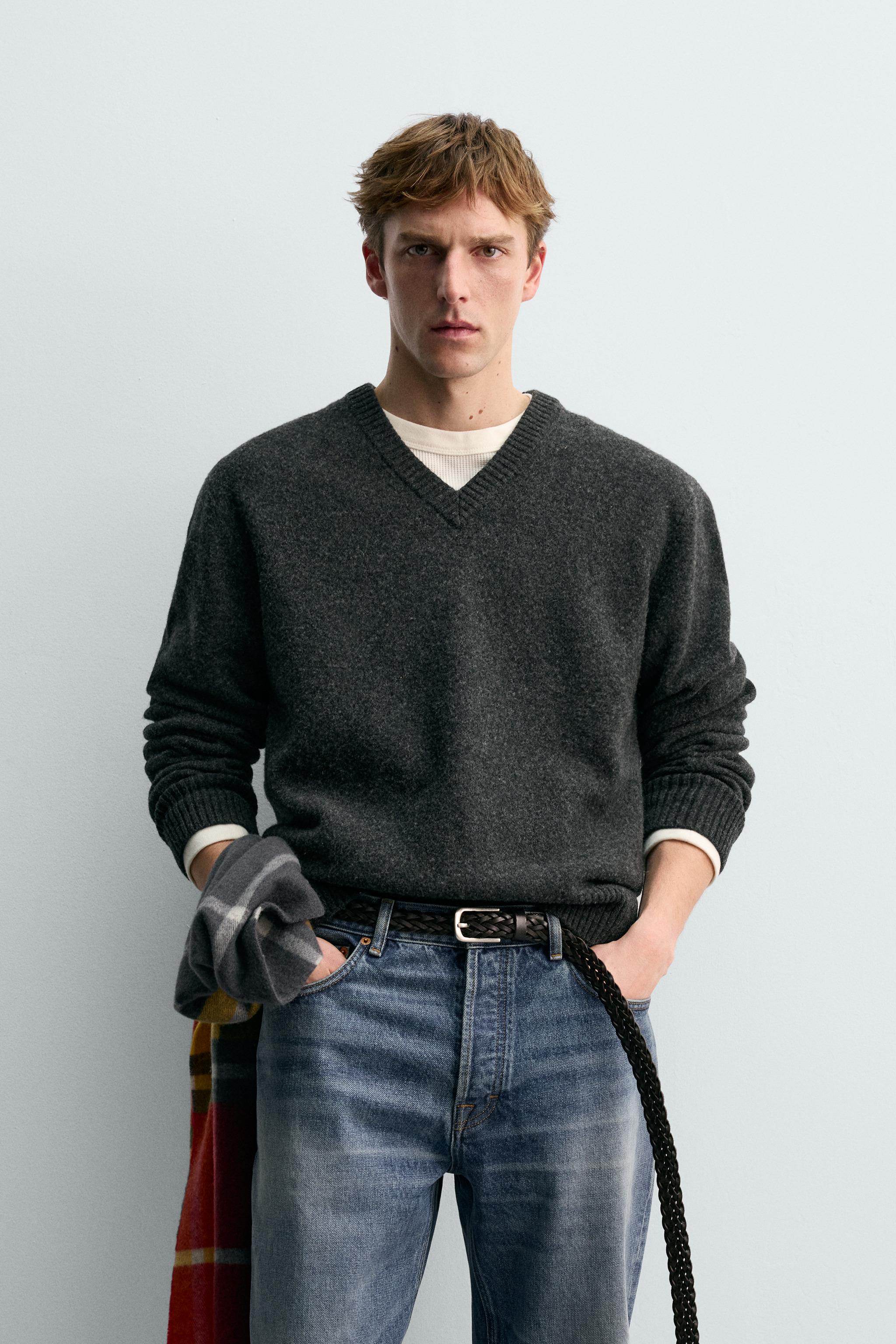 WOOL V-NECK JUMPER AARON LEVINE X ZARA